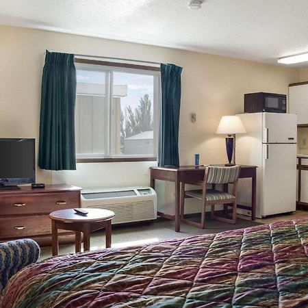 Rodeway Inn West Fargo Exterior foto