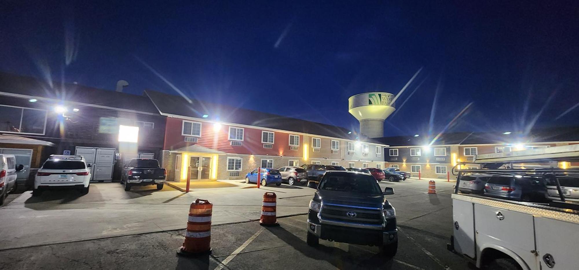 Rodeway Inn West Fargo Exterior foto