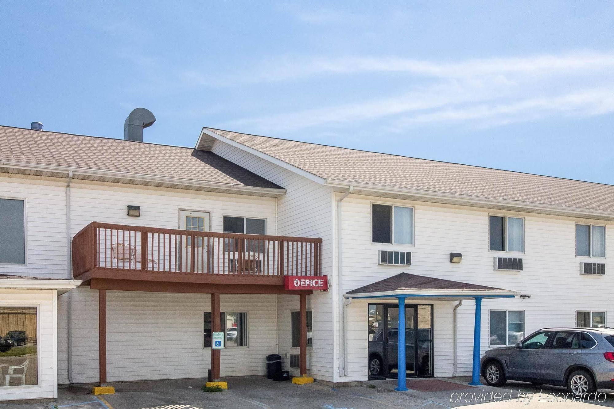 Rodeway Inn West Fargo Exterior foto